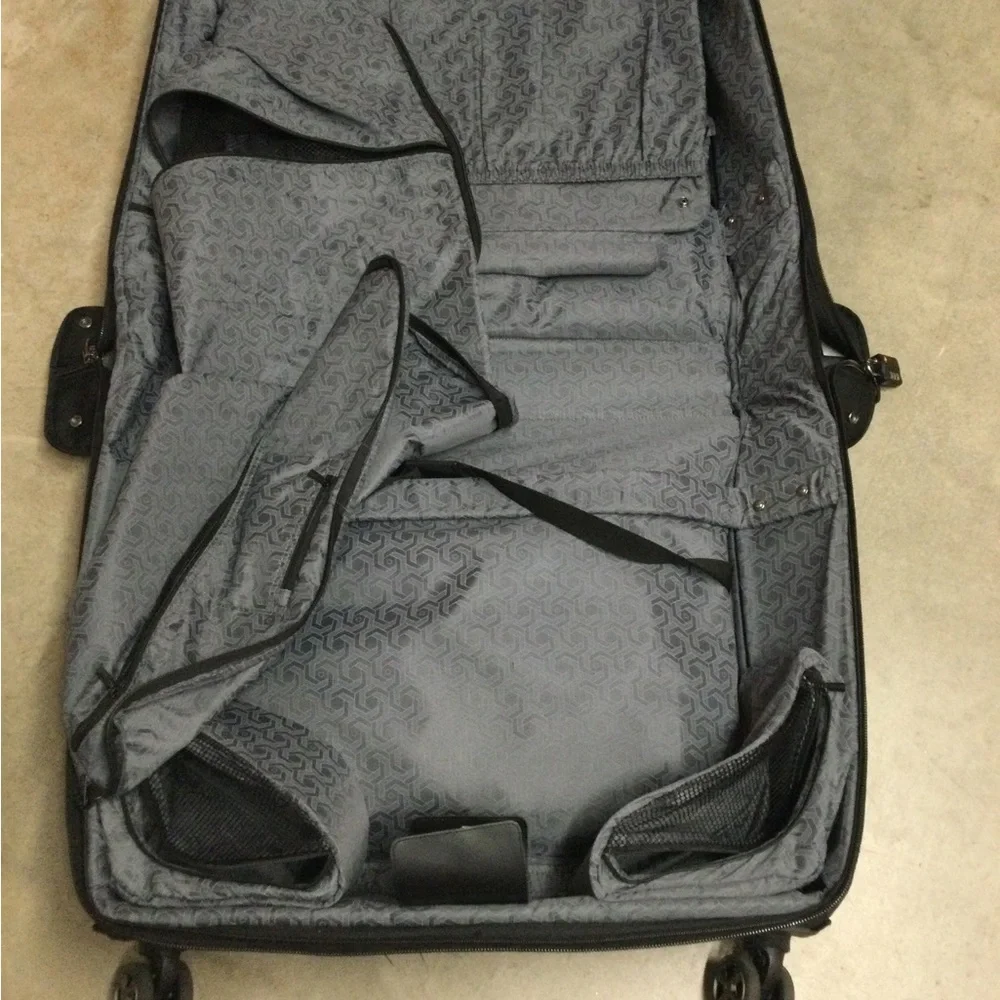 Men's Black Travel Garment Bag with Front Zip Pockets